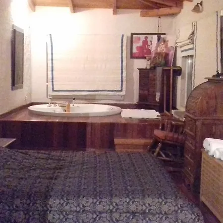 Farmhouse In The Mount Parnassos *